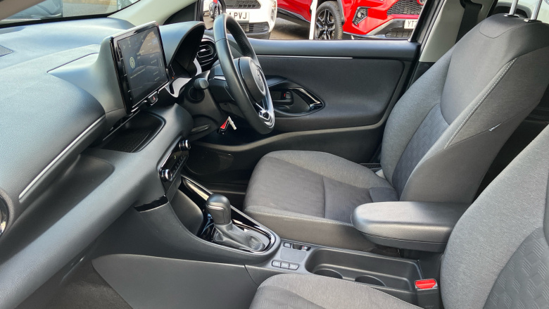 Toyota Yaris 1.5 Hybrid Design 5dr CVT Hybrid Hatchback